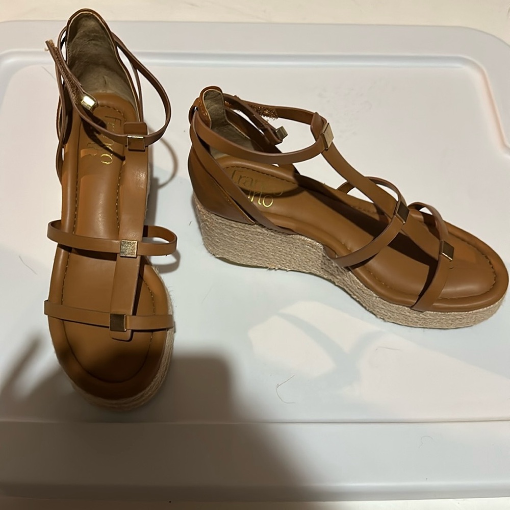 Women’s wedge sandal